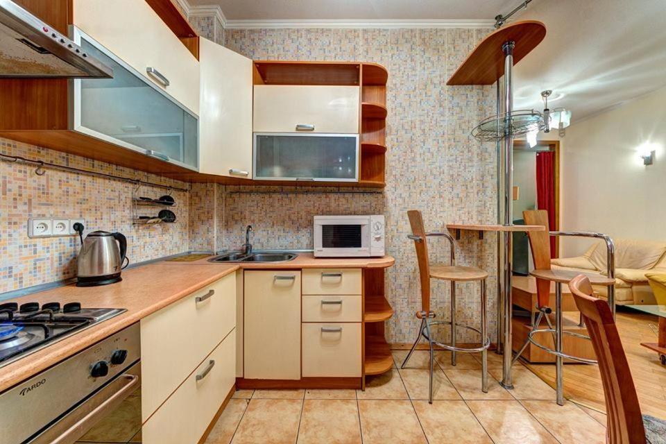 Apartments On Shota Rustaveli เคียฟ ภายนอก รูปภาพ
