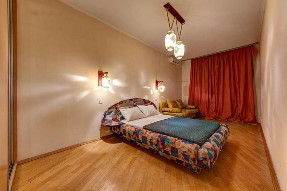 Apartments On Shota Rustaveli เคียฟ ภายนอก รูปภาพ